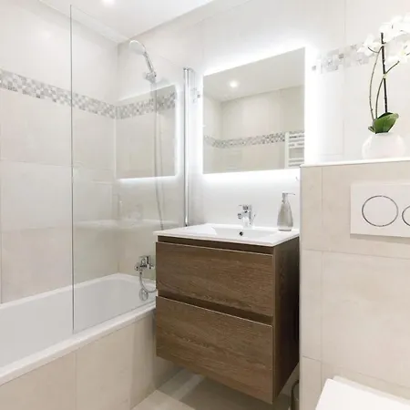 Apartment On La Croisette Deluxe 2 Bedrooms 2 Baths Cannes